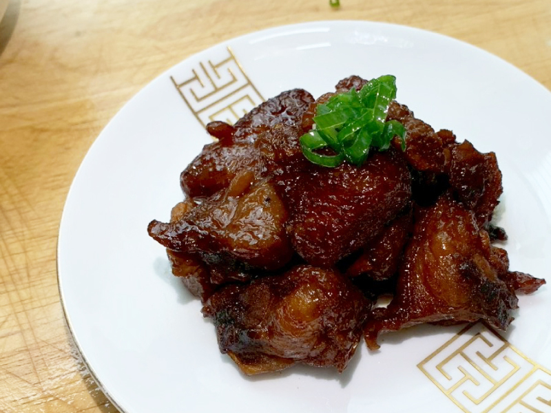 秘製醬燒七里香擺盤