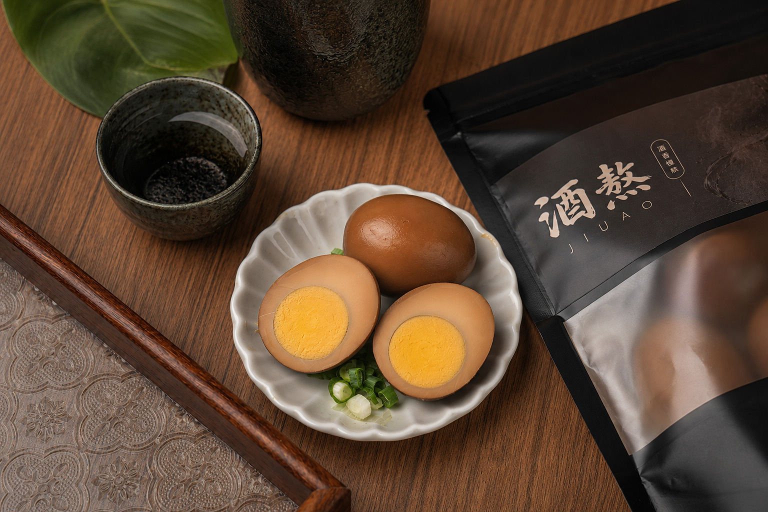 酒熬 Jiuao 宜蘭酒香蛋與商品包裝情境照