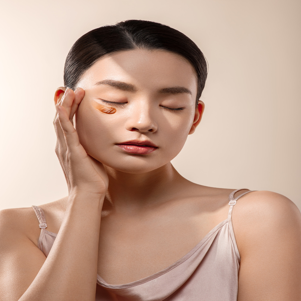 HBN 咖啡因眼霜3.0使用示範