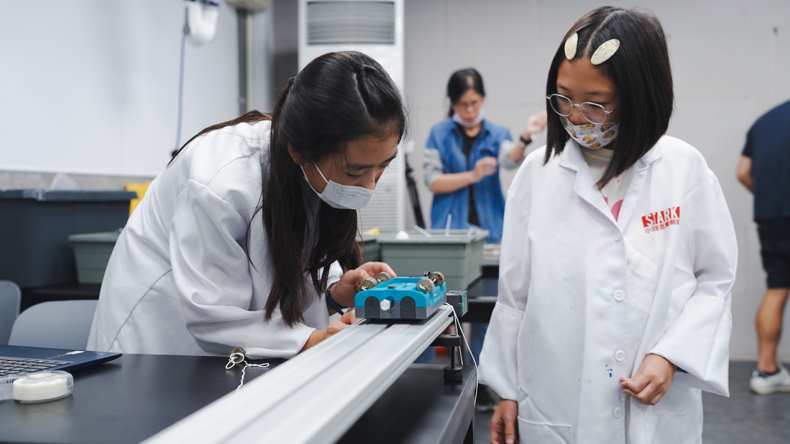 小史塔克實驗室 國中生理化實驗集訓 學生操作 Vernier 感測器