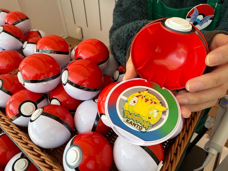 PokéPark KANTO 怪獸球徽章扭蛋