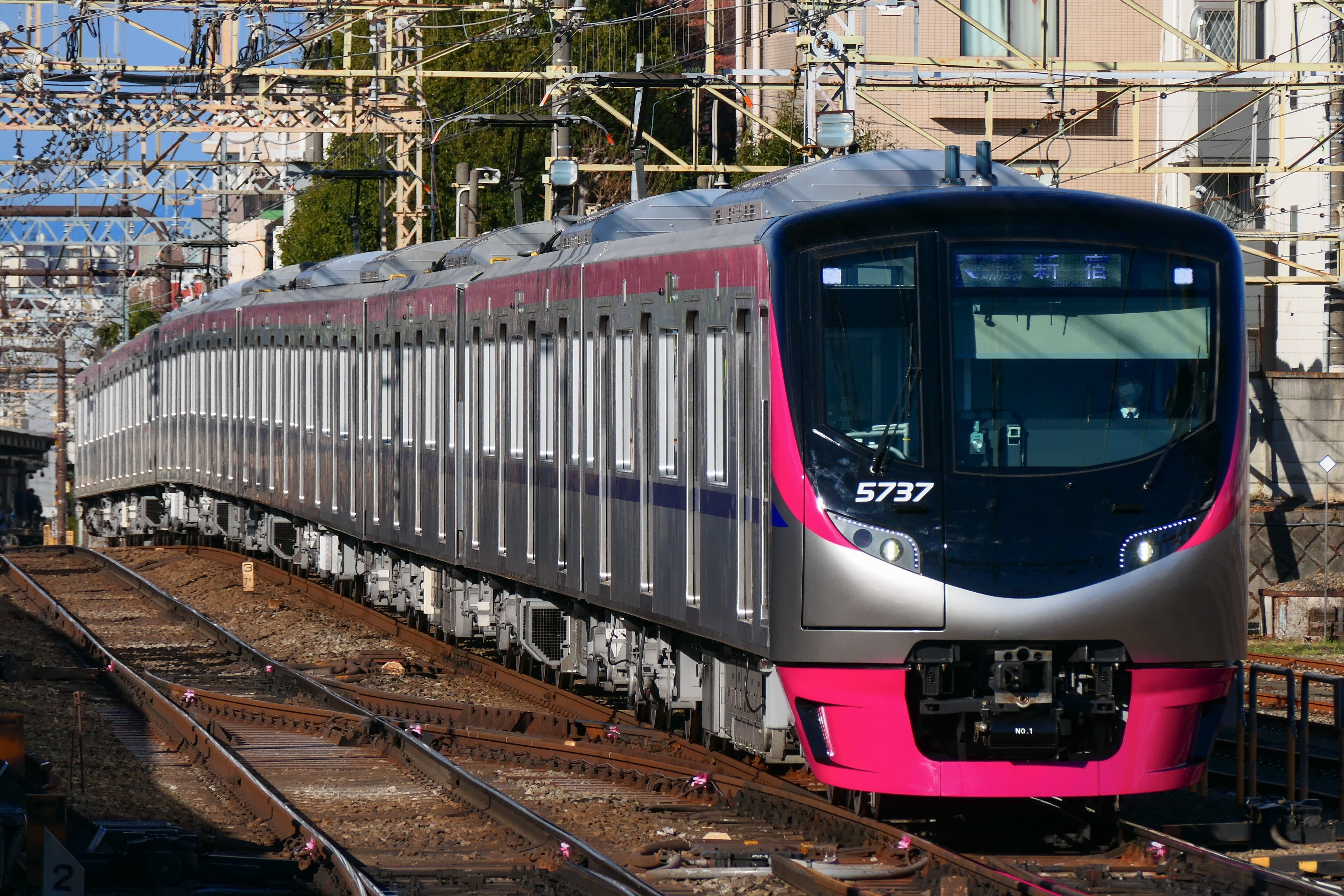 PokéPark KANTO 新宿京王線交通與 Sky Shuttle 纜車
