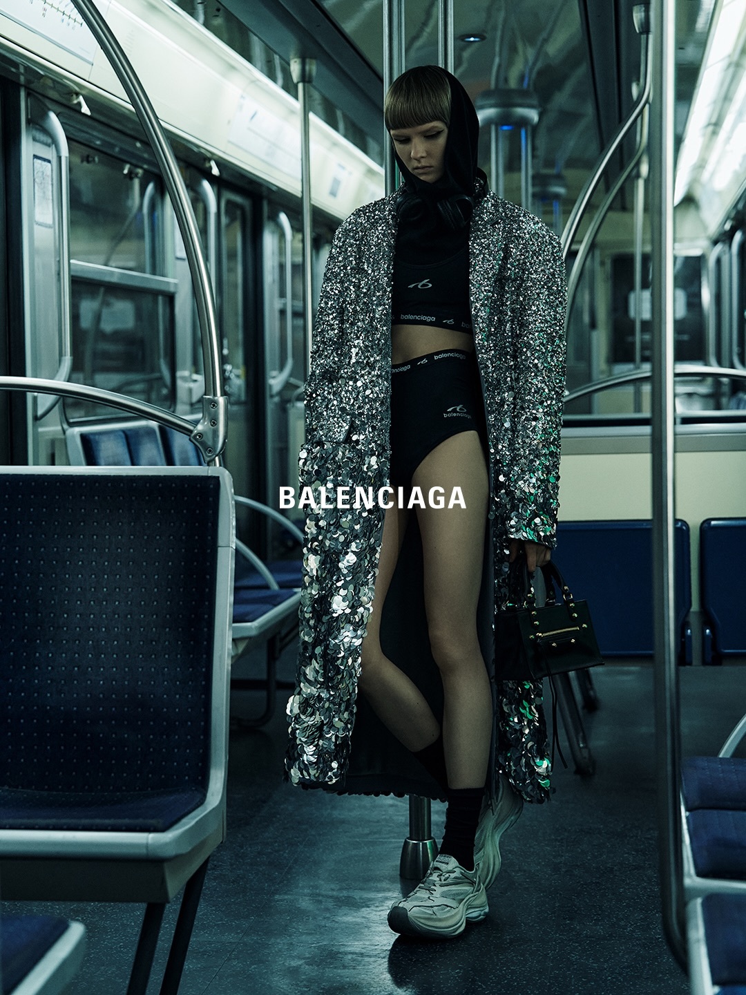 Balenciaga × Barry's 全球 8 城合作 Techwear Wellness