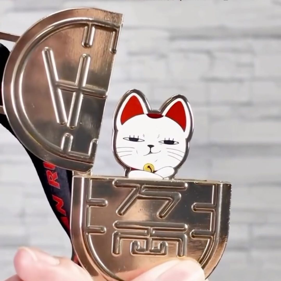 金屬外殼完賽紀念獎牌內藏角色造型