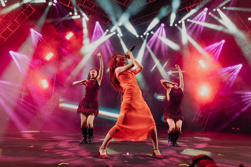 AiNA THE END 演唱現場