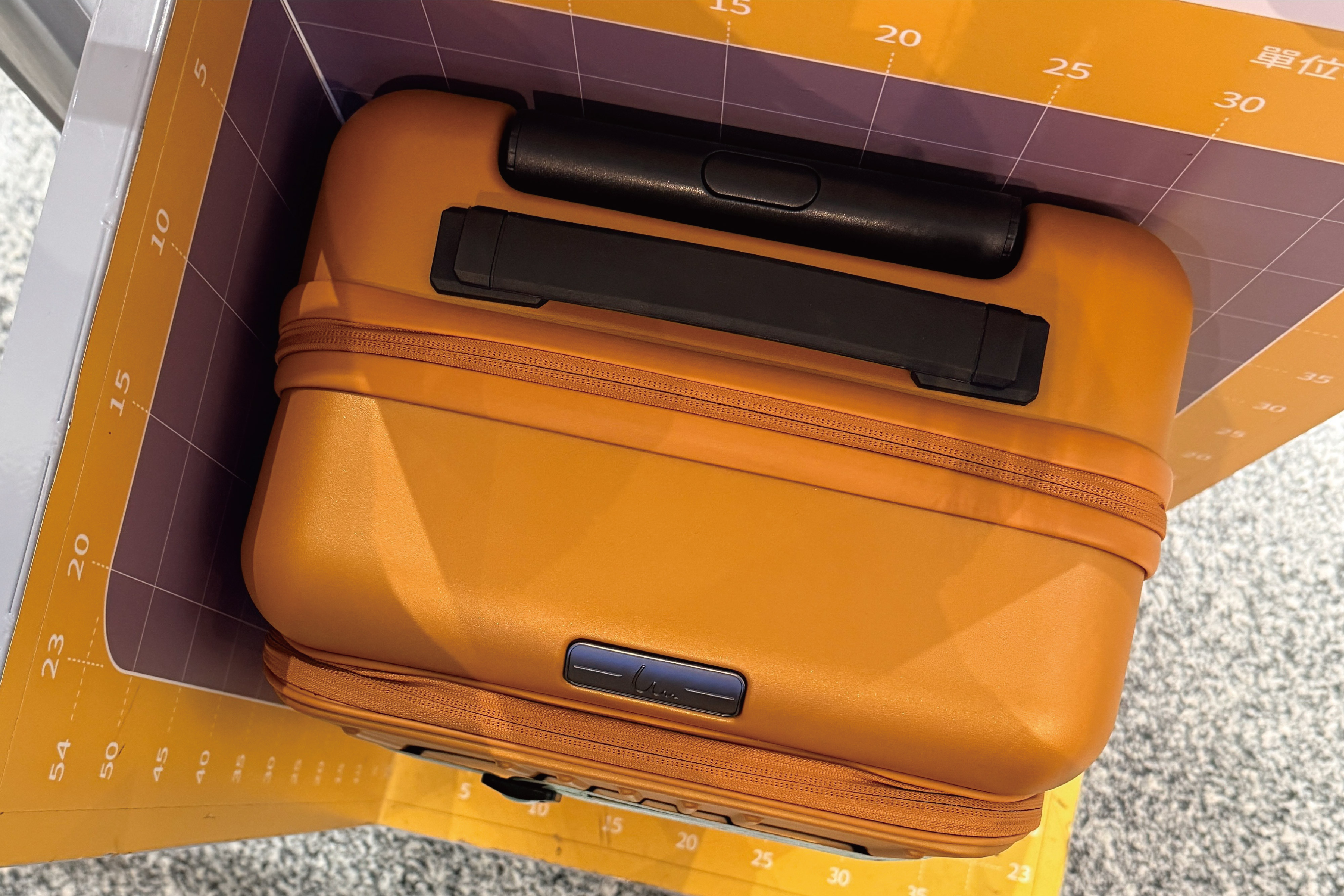 19吋登機箱尺寸