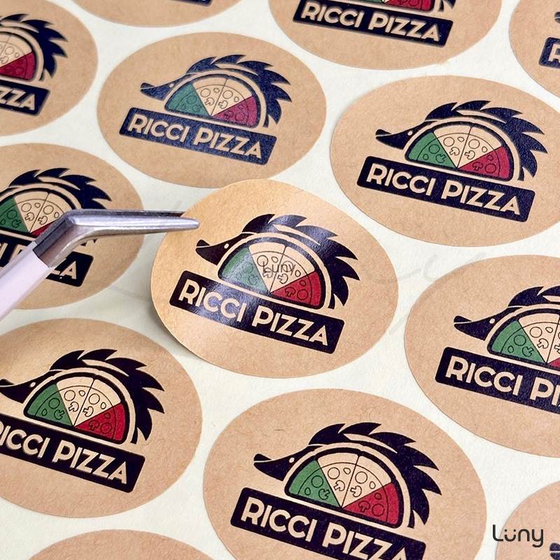 RICCI PIZZA 黃牛皮貼紙餐飲包裝案例
